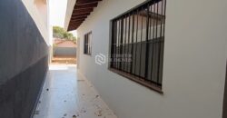 CASA À VENDA NA ZONA 01 – CIANORTE/PR
